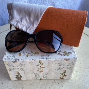 Tory Burch Sunglasses with Case and dustbag